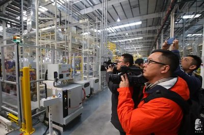 开业庆典:工厂竣工暨产品下线活动